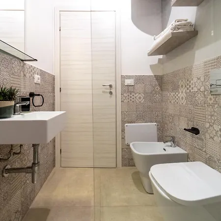 Guesthost - Borgo 84 - Cuore Blu Flat * מרצאממי